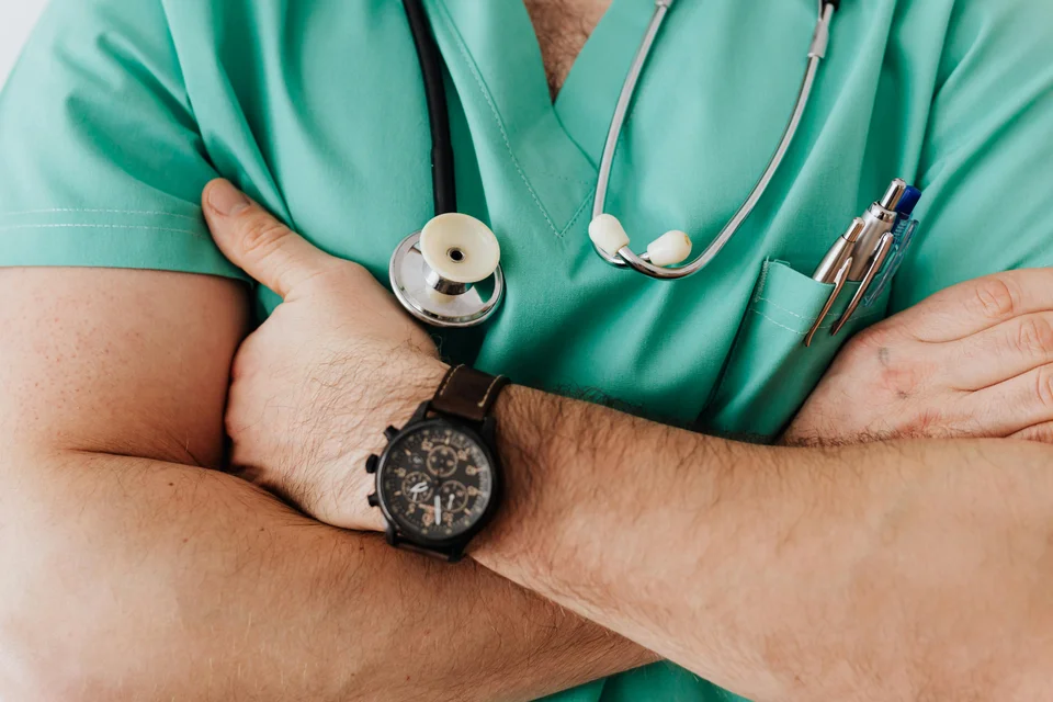 Portrait of Dr. Marcus Reyes, implantologist at CanvasVital